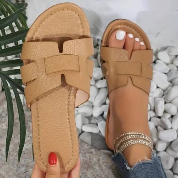Brand New Camel / Tan Non-Slip Flat Slides Summer Sandals Open Round Toe Size 9 - Picture 2 of 3